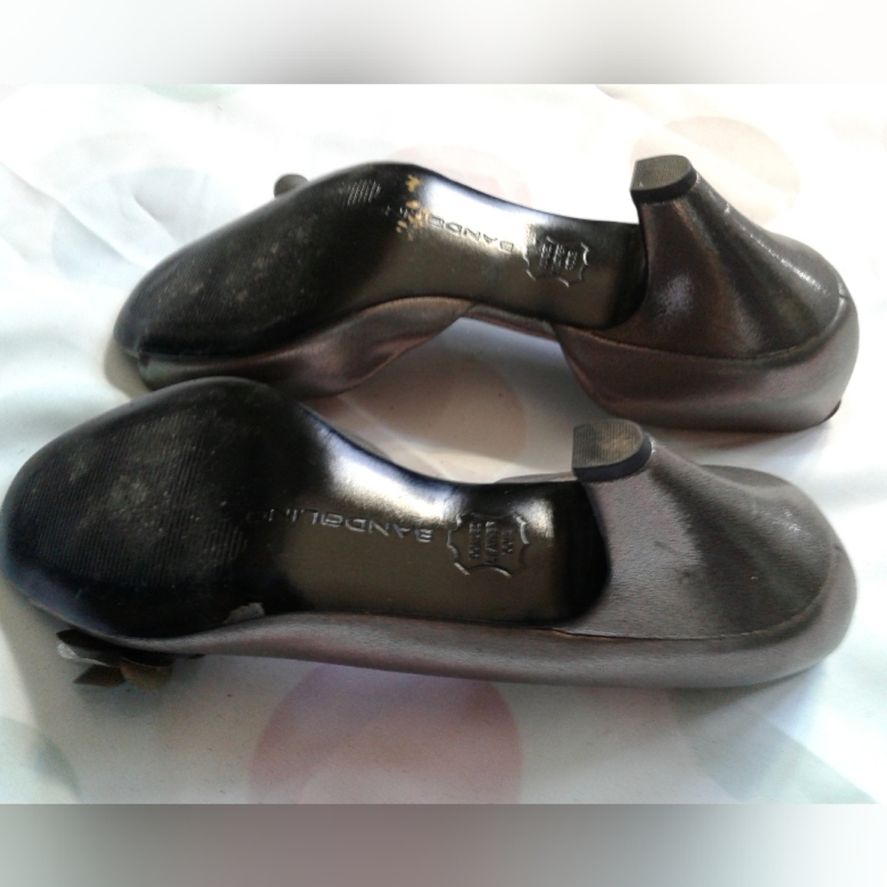 Shoes - Picture 4 of 6